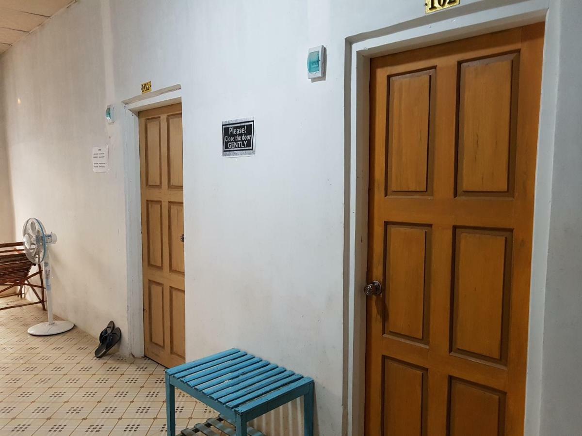 קלאו Hostel Roma Inn מראה חיצוני תמונה